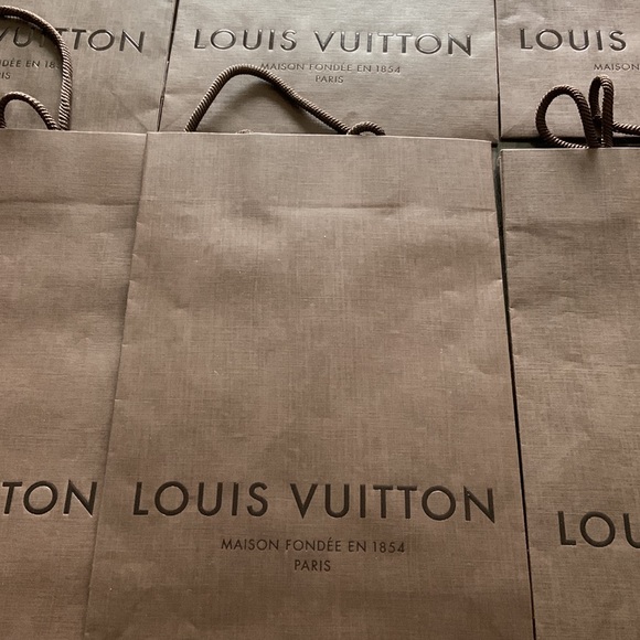 Set of 6 Louis Vuitton paper bags - Picture 2 of 3